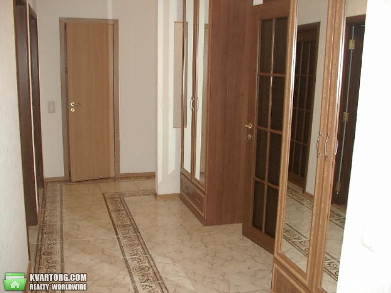 Rent out 3-room apartment. Киев,  Златоустовская — photo 10