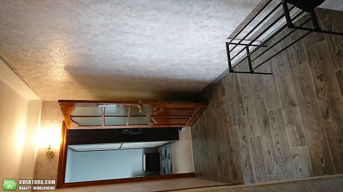 Rent out 2-room apartment. Киев, Курбаса Леся — photo 9