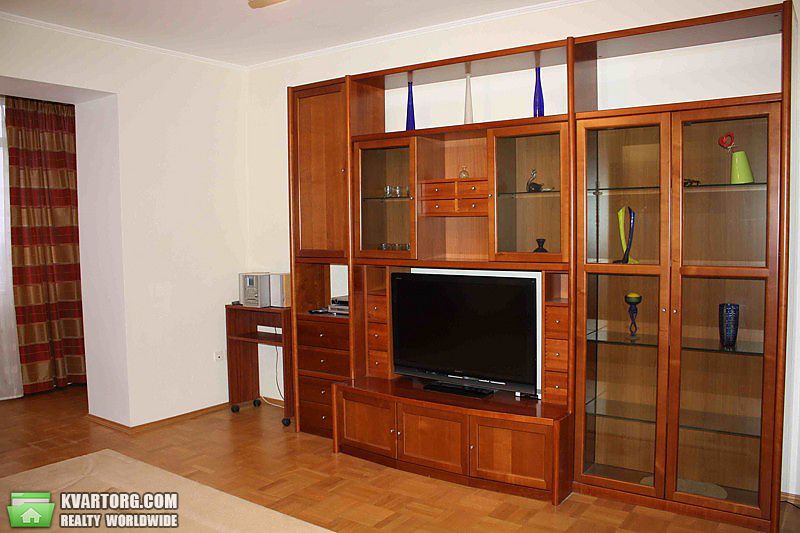 Rent out 3-room apartment. Киев,  Леси Украинки бул — photo 1