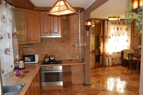 Rent out house. Киев, Садовая (Осокорки) — photo 1