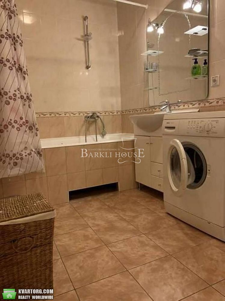 Rent out 3-room apartment. Киев,  Жилянская — photo 9