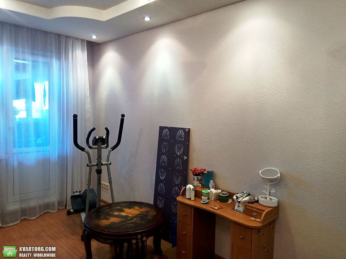 Sell 3-room apartment. Киев,  Милославская — photo 4