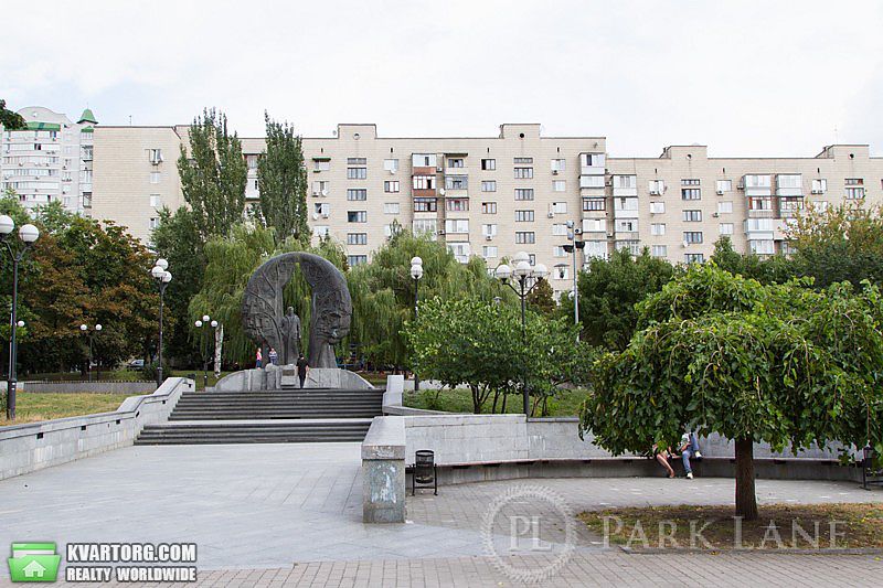 Sell 3-room apartment. Киев,  Предславинская — photo 1