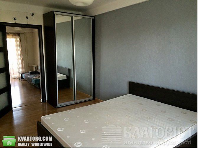 Sell 3-room apartment. Киев, просп. Павла Тичини — photo 1