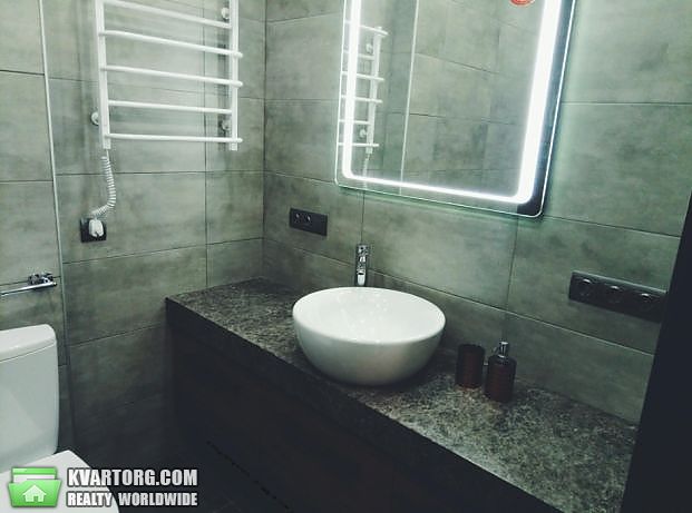 Rent out 2-room apartment. Киев,  Александровская — photo 3