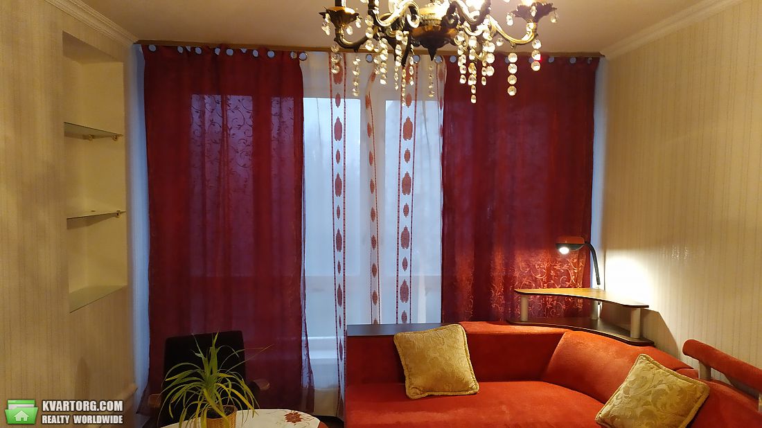 Rent out 1-room apartment. Киев,  Березняковская — photo 1