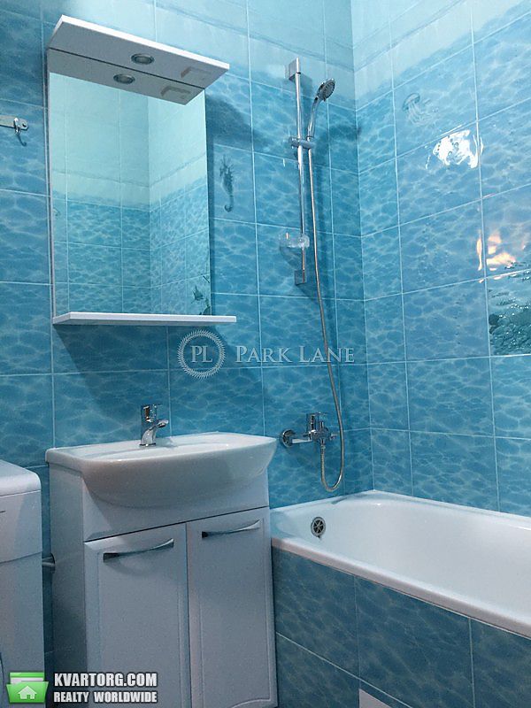 Rent out 2-room apartment. Киев,  Кирило-Мефодиевская — photo 7
