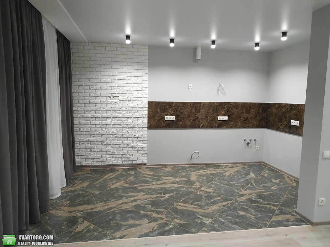 Sell 1-room apartment. Киев, Балтийский пер. — photo 1