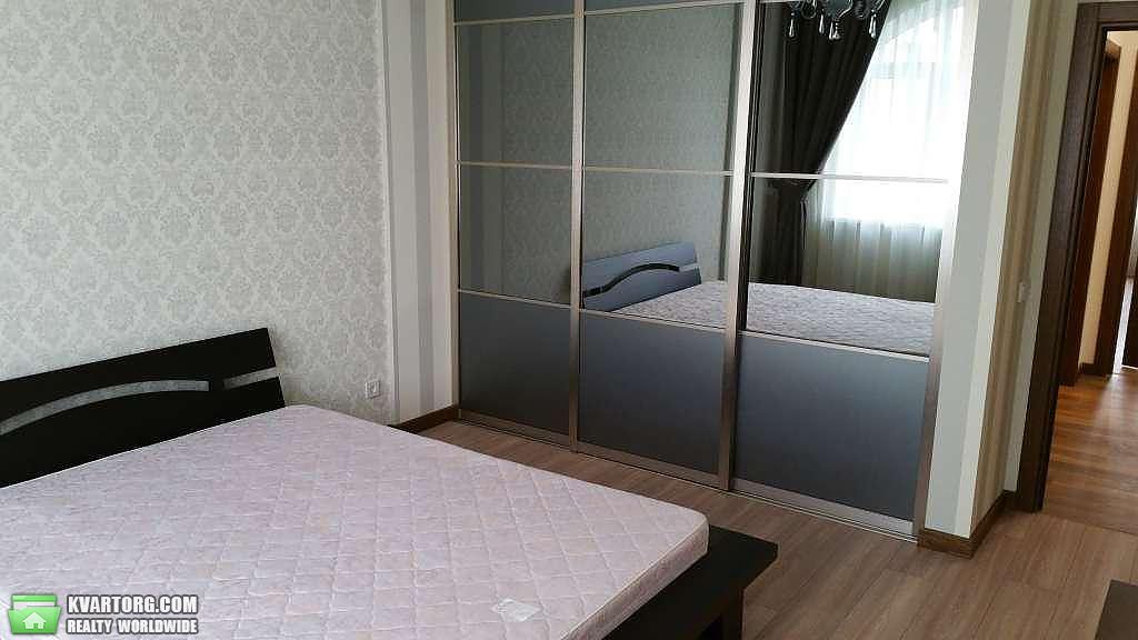 Rent out 4-room apartment. Киев,  Полтавская — photo 4