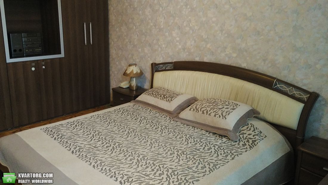 Rent out 3-room apartment. Киев,  Владимирская — photo 2