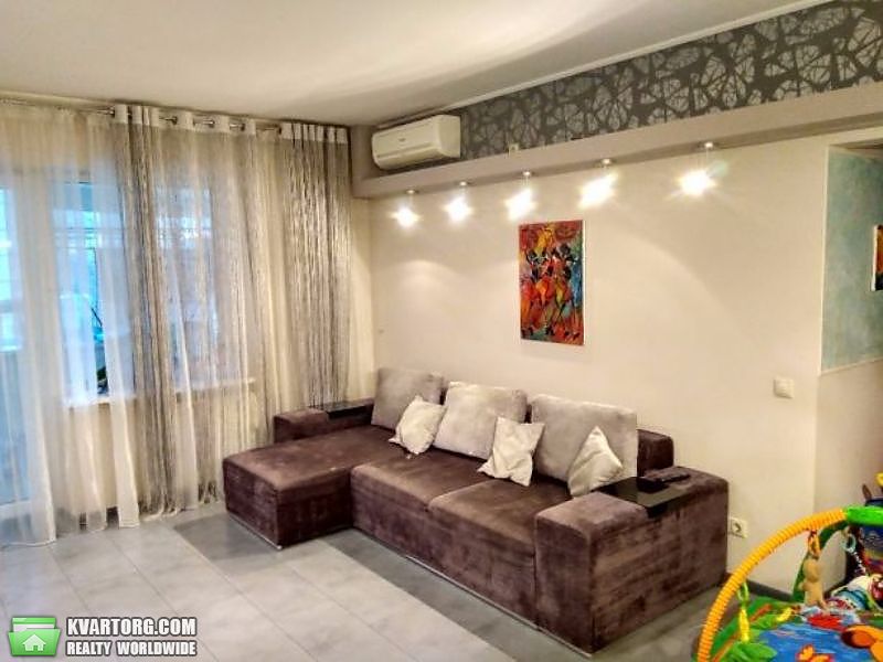 Sell 2-room apartment. Киев,  Героев Сталинграда пр — photo 1