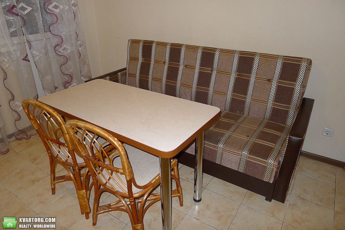 Rent out 1-room apartment. Киев, Воскресенская — photo 4