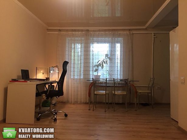 Rent out 2-room apartment. Киев,  Добрый путь — photo 1