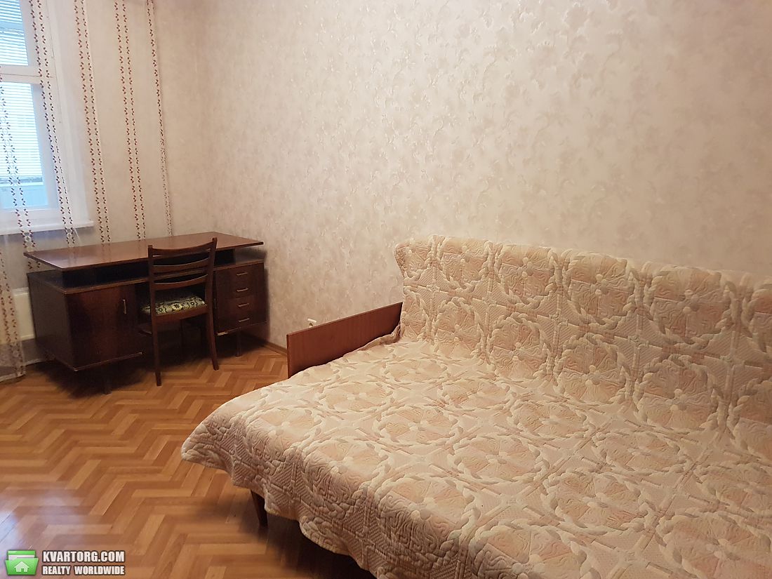 Rent out 2-room apartment. Киев,  Срибнокильская — photo 1
