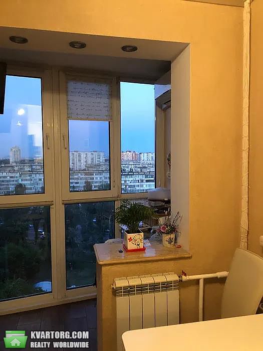 Sell 2-room apartment. Киев,  Оболонская пл — photo 2