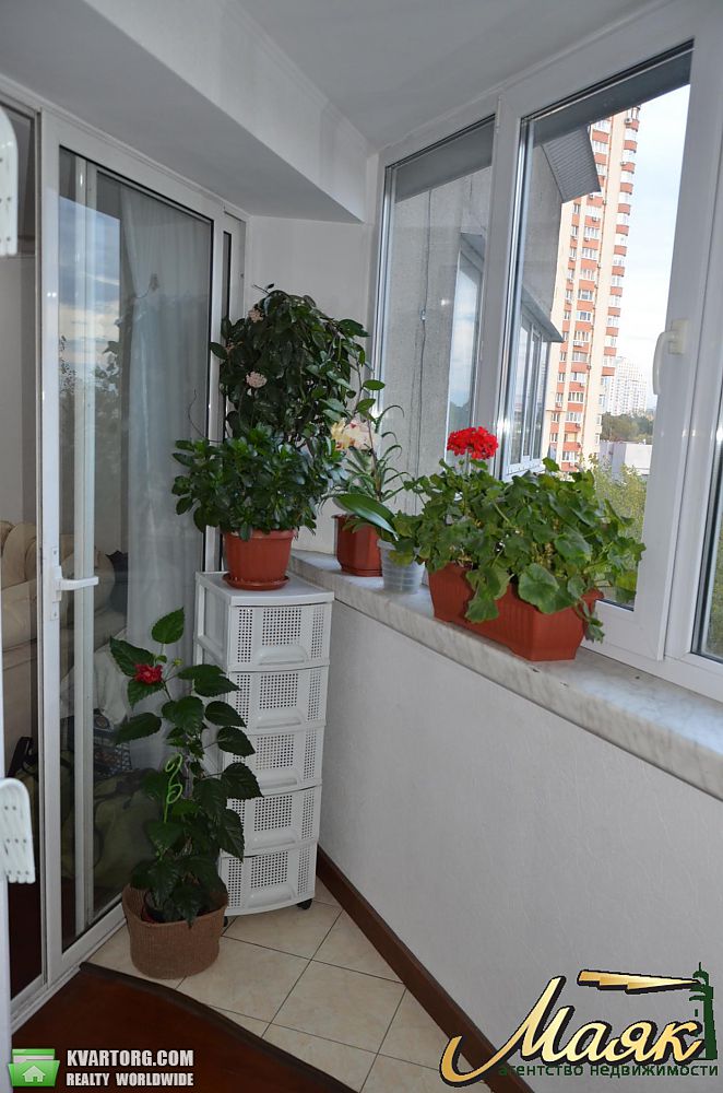 Sell 4-room apartment. Киев, Святошинская площадь — photo 2