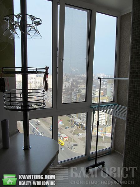 Sell 3-room apartment. Киев, Харьковское шоссе — photo 1
