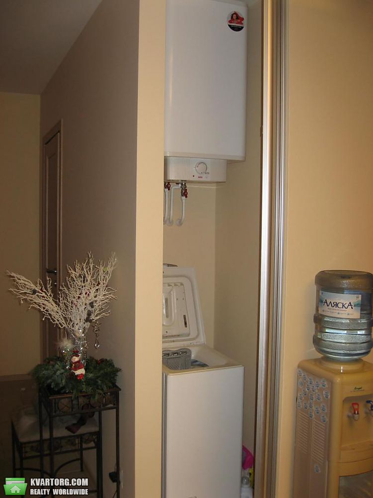 Rent out 2-room apartment. Киев,  Кольцова бул — photo 7