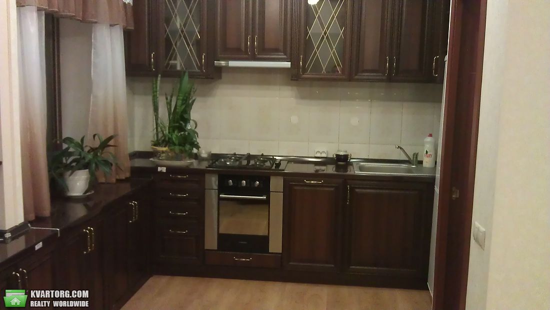 Rent out 2-room apartment. Киев, Драгомирова — photo 3