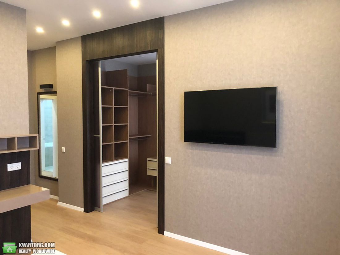 Rent out 5-room apartment. Киев, Драгомирова ул. — photo 2