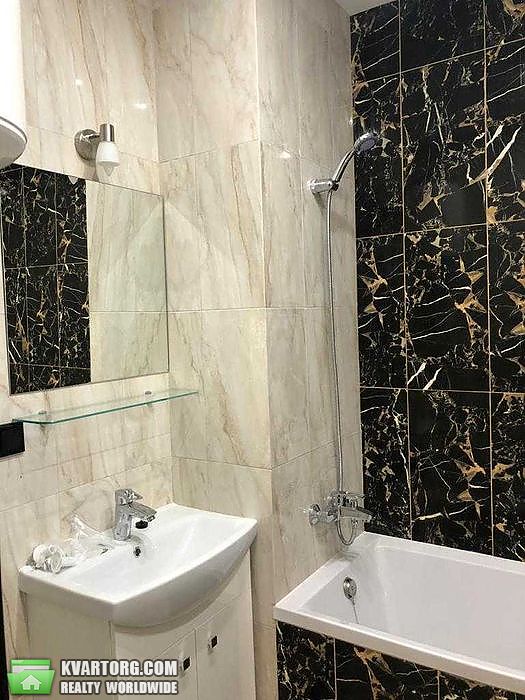 Rent out 1-room apartment. Киев,  Бажана — photo 4