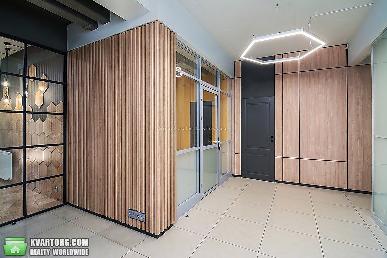 Rent out office. Киев, Спортивная пл. — photo 1