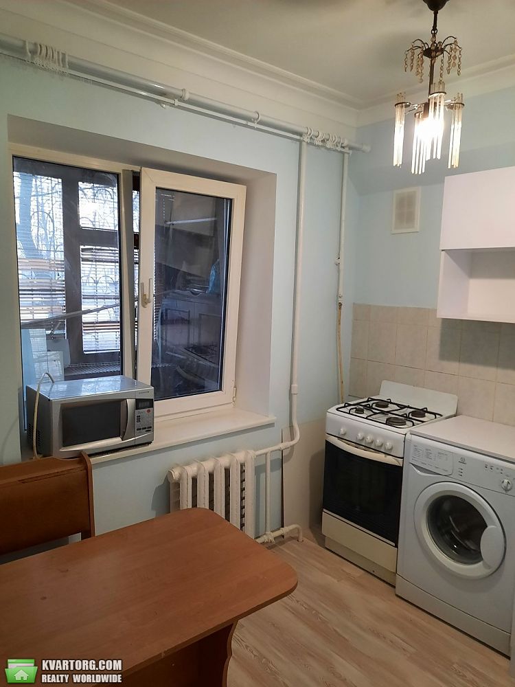 Rent out 2-room apartment. Киев, Полярная — photo 2