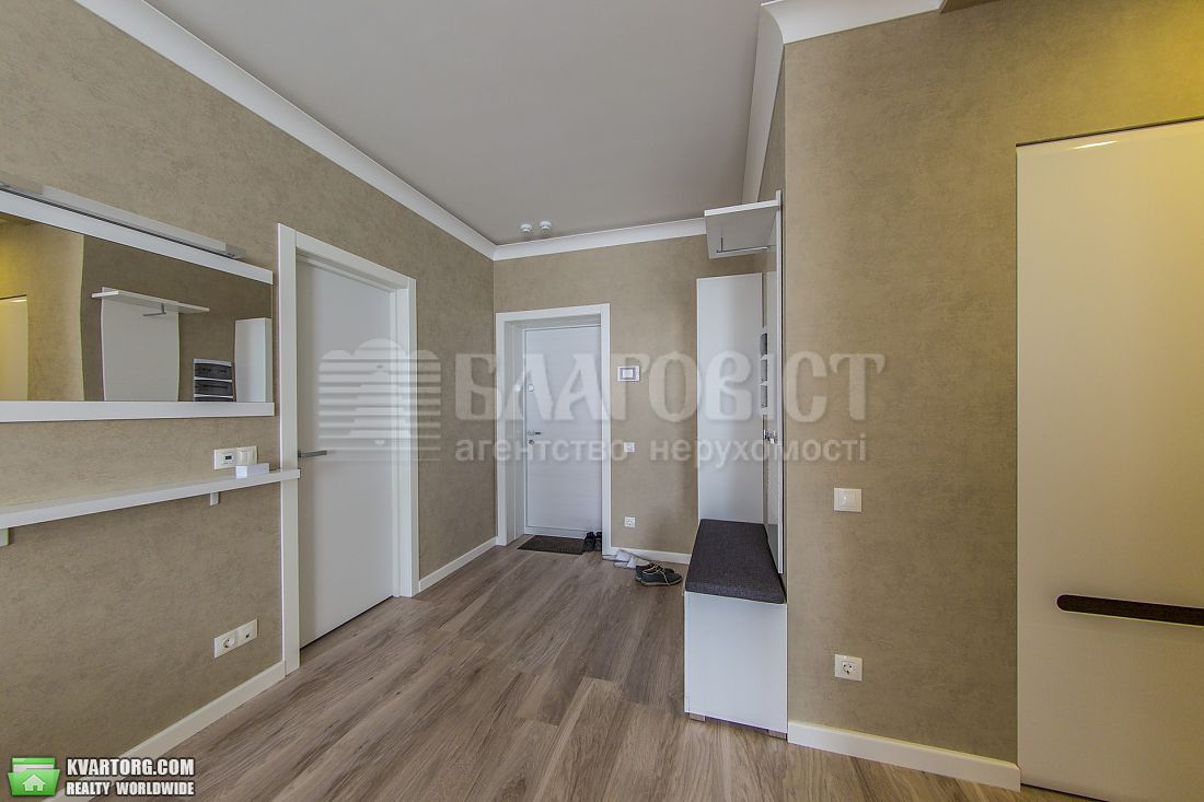 Rent out 3-room apartment. Киев,  Димитрова — photo 1