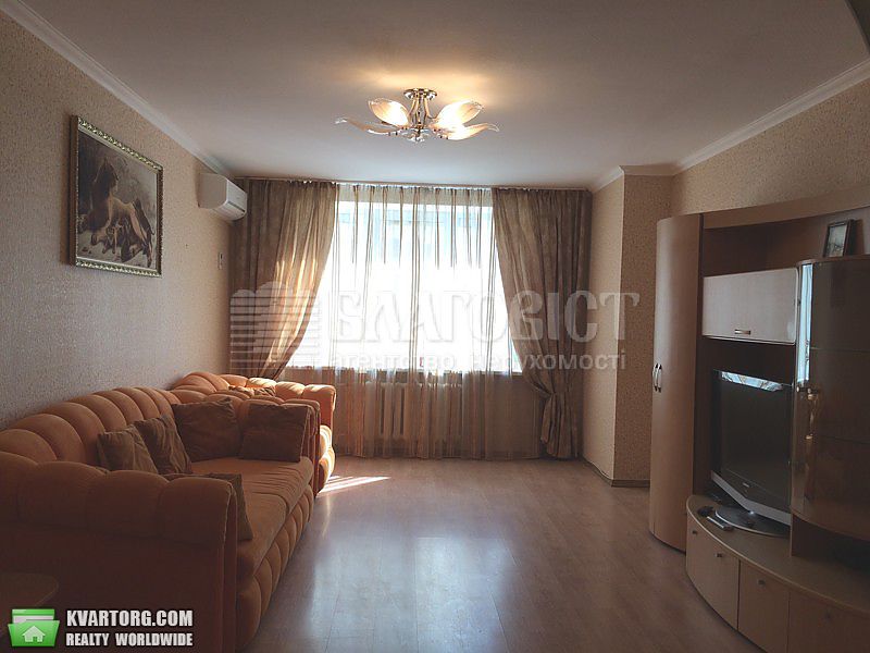 Rent out 3-room apartment. Киев,  Чорновола Вячеслава — photo 1
