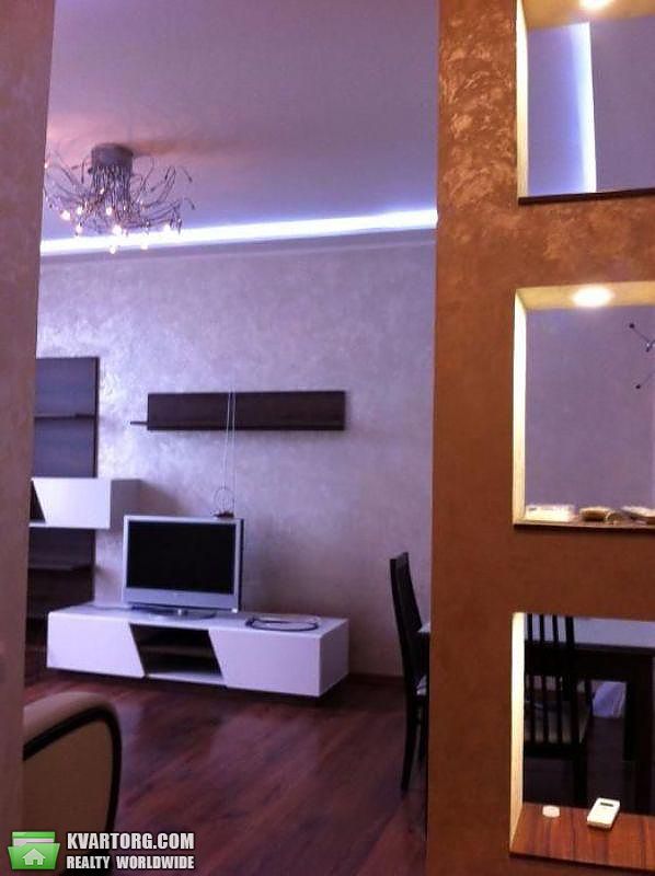 Rent out 3-room apartment. Киев,  Лютеранская — photo 2