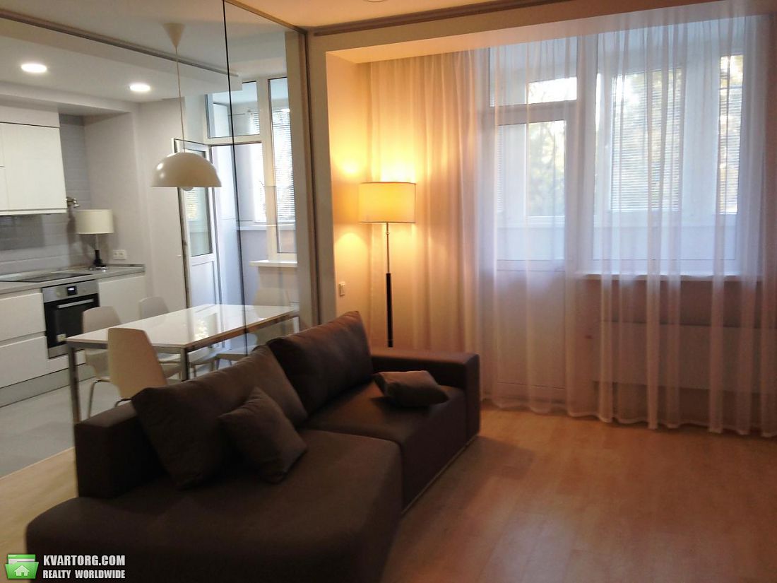 Rent out 2-room apartment. Киев, Сикорского — photo 1
