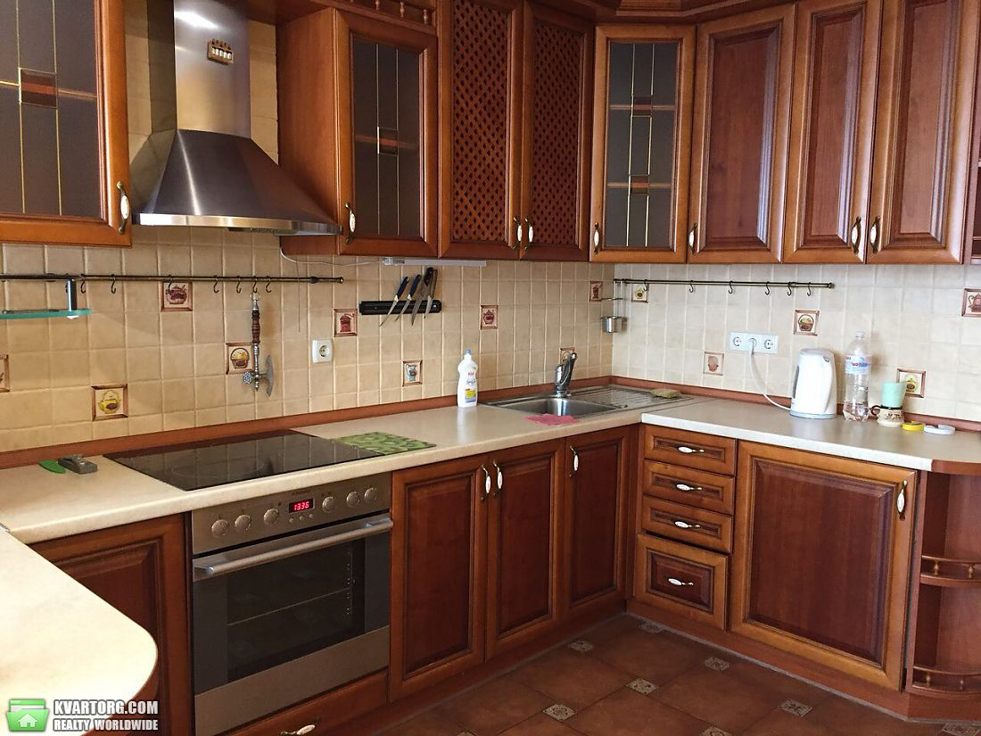 Rent out 2-room apartment. Киев,  Ломоносова — photo 1