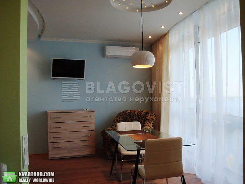 Rent out 1-room apartment. Киев,  Героев Сталинграда пр — photo 3