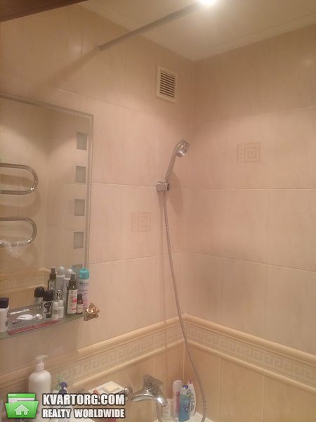 Sell 2-room apartment. Киев, Курская — photo 4