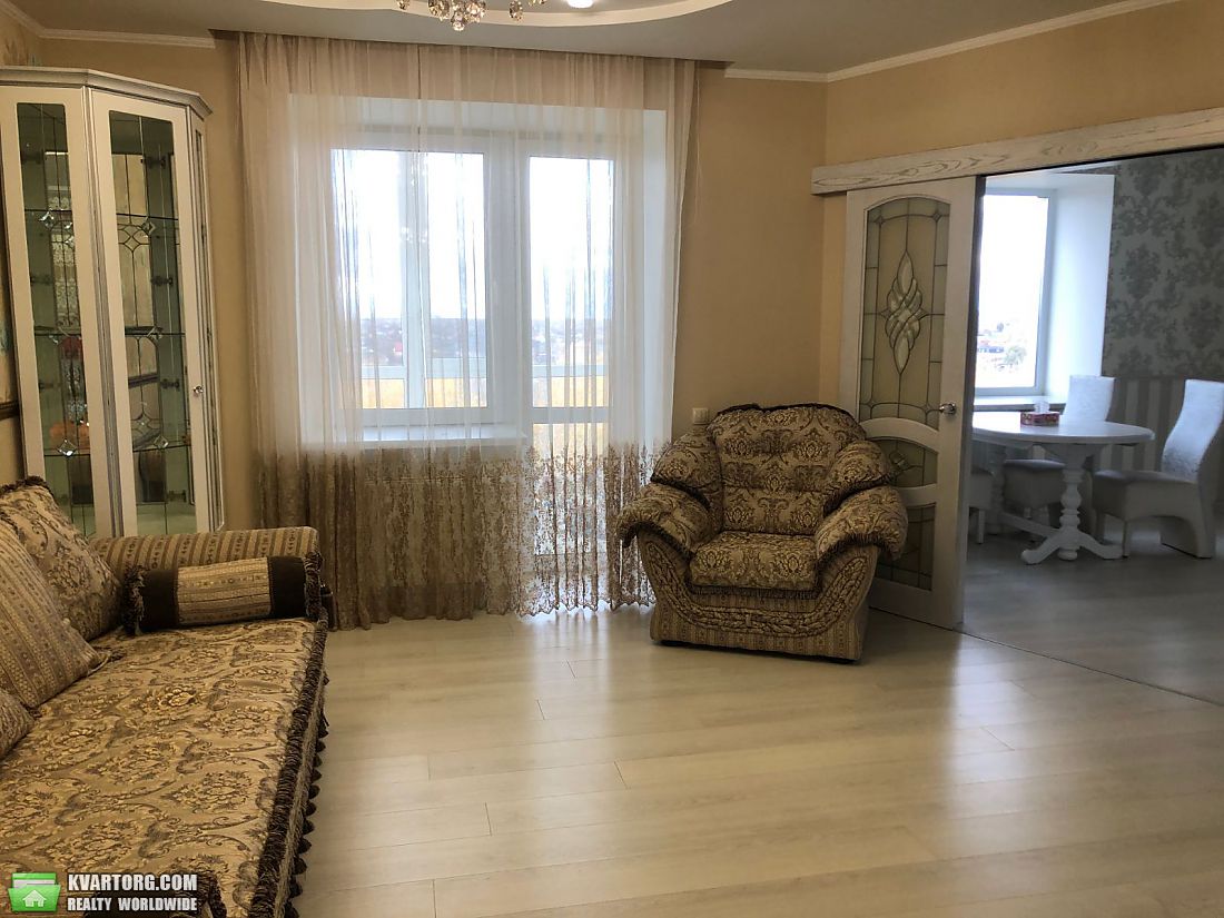 Rent out 2-room apartment. Киев,  Комбинатная — photo 7