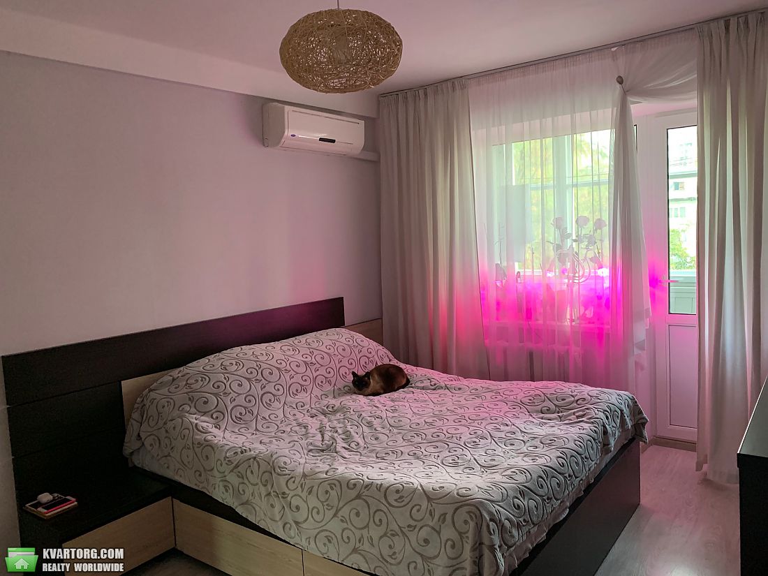 Sell 1-room apartment. Киев,  Пражская — photo 2