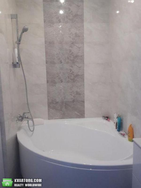 Rent out 3-room apartment. Киев,  Урловская — photo 6