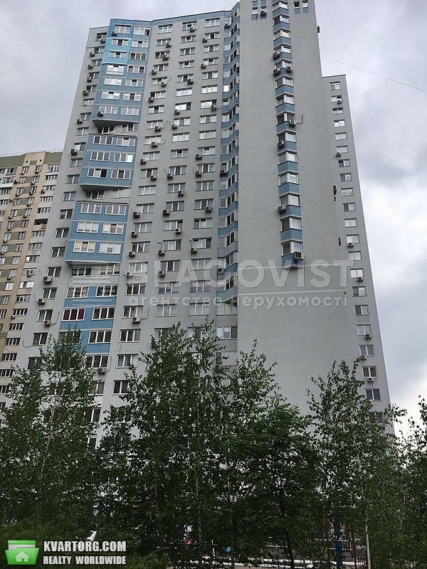 Sell 3-room apartment. Киев,  Урловская — photo 1