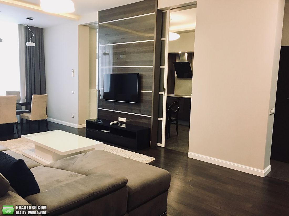 Rent out 3-room apartment. Киев, Драгомирова ул. — photo 1