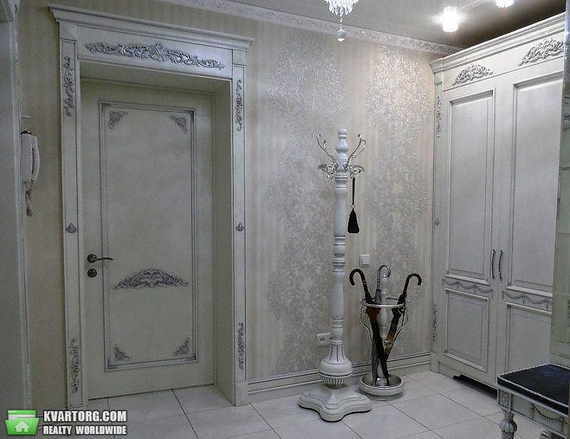 Rent out 3-room apartment. Киев,  Мильчакова — photo 9