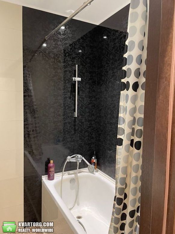 Rent out 2-room apartment. Киев, градинская — photo 5