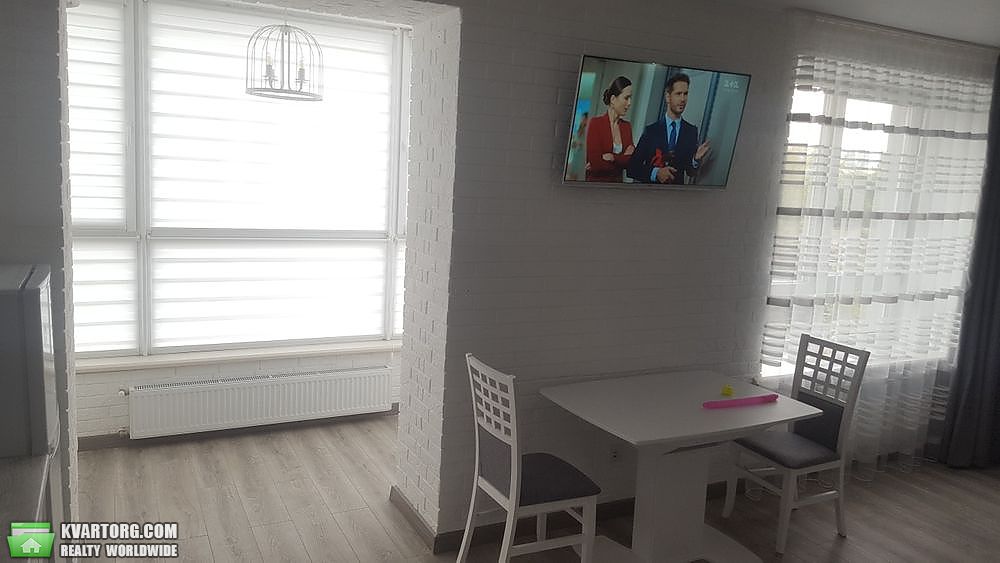 Rent out 1-room apartment. Львов,  Богдана Хмельницкого — photo 7