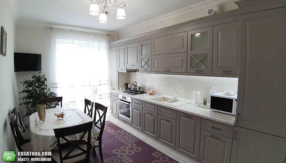 Sell 2-room apartment. Киев,  Метрологическая — photo 1