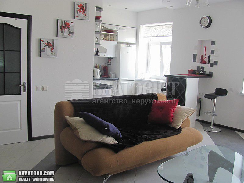 Rent out 2-room apartment. Киев,  Дарвина — photo 1