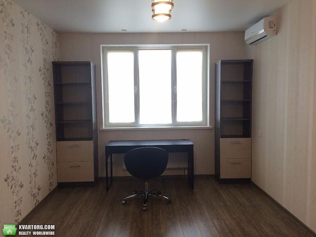 Rent out 2-room apartment. Киев,  Мельникова — photo 5