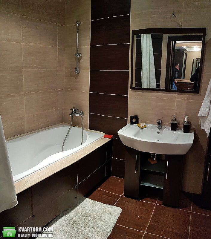 Rent out 2-room apartment. Киев,  Харьковское шоссе — photo 7