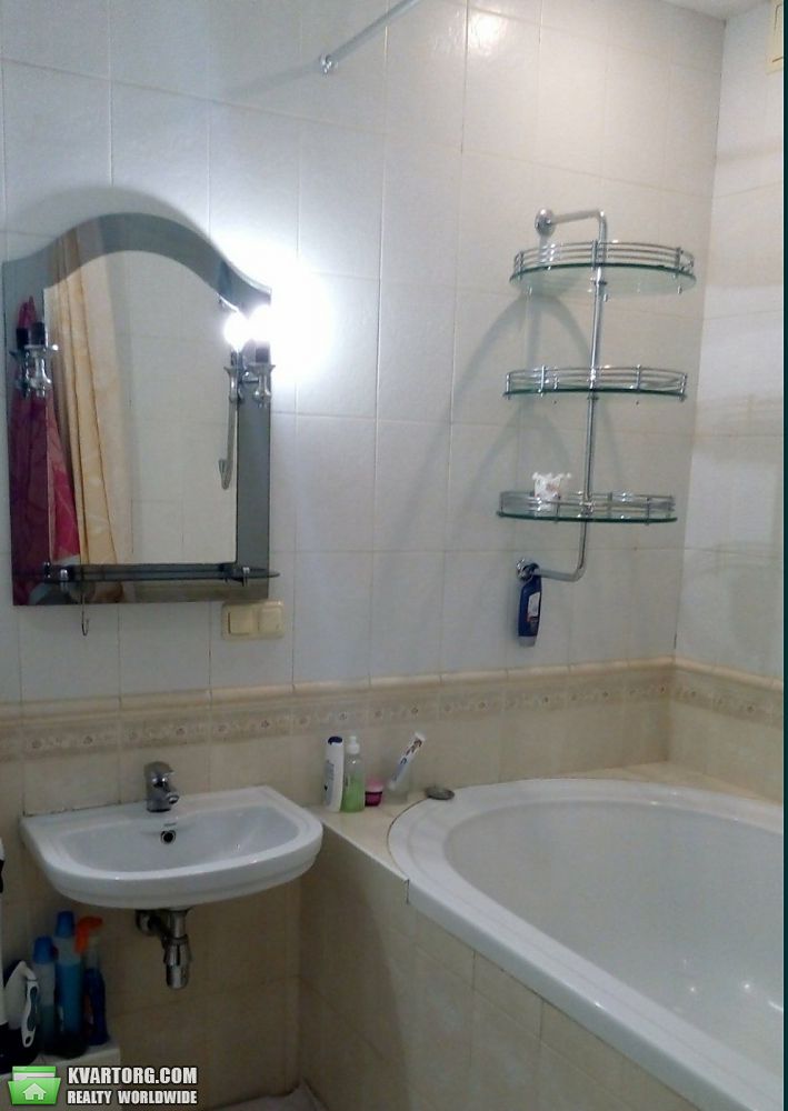 Rent out 3-room apartment. Киев,  Вышгородская — photo 3