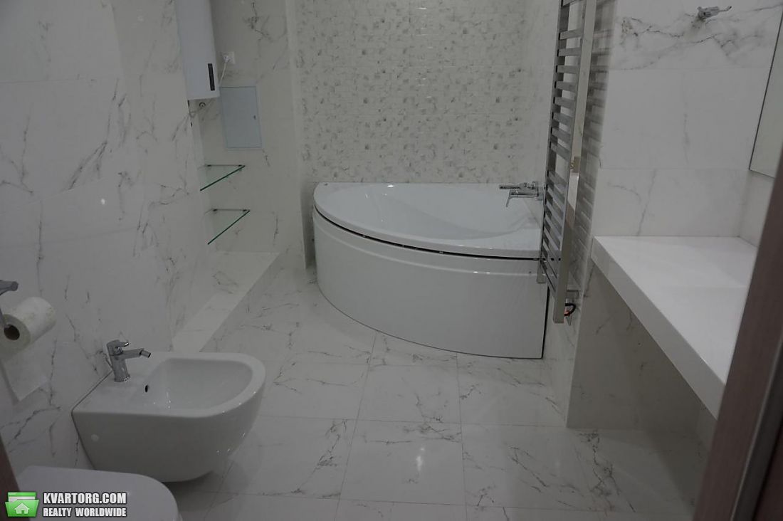 Rent out 2-room apartment. Киев, Сикорского — photo 6