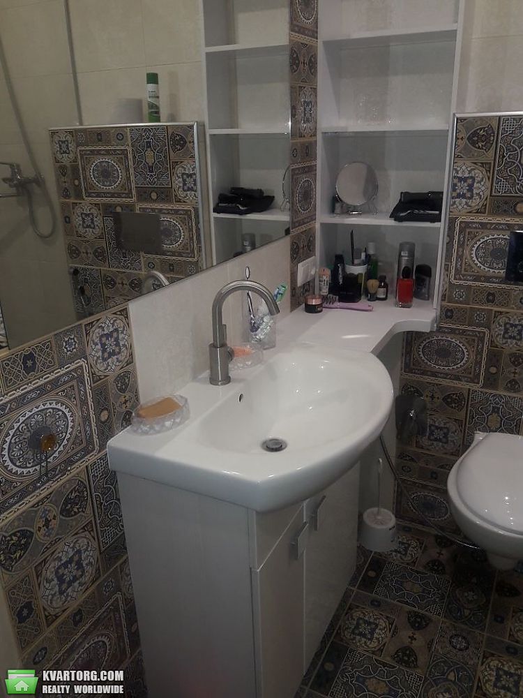 Rent out 2-room apartment. Киев,  Голосеевская — photo 7