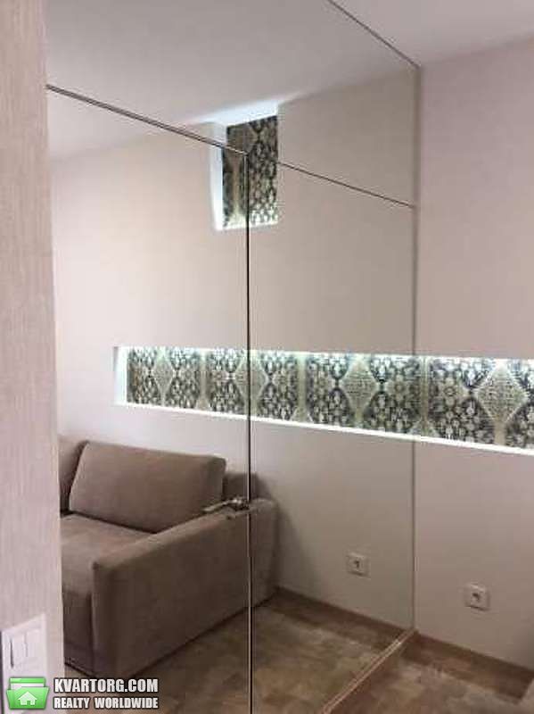 Rent out 3-room apartment. Киев,  Полтавская — photo 5